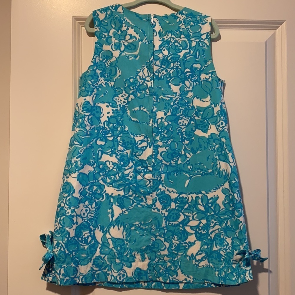 Lilly Pulitzer toddler patterned dress with flower detail - Picture 3 of 3